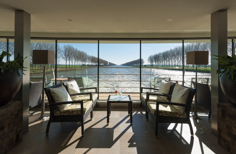 Panorama Lounge on Avalon Impression