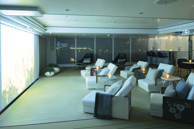 Daytime Pool & Bar/Evening Cinema