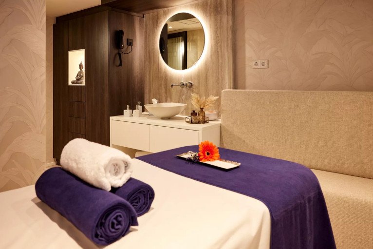 Massage Salon