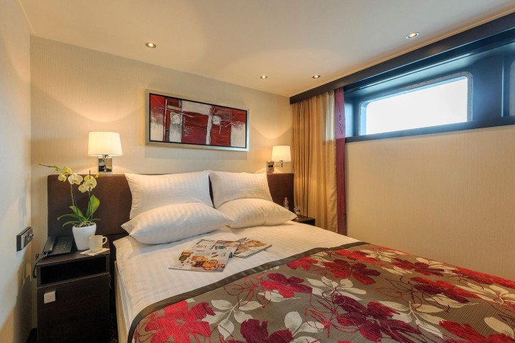 Avalon Deluxe Stateroom