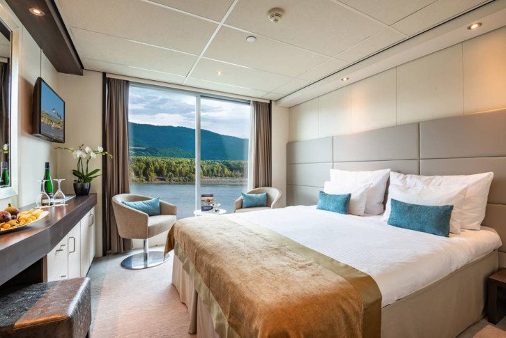 B-4 Cabin with French Balcony