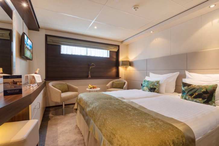 C-1 Cabin with Panoramic Window