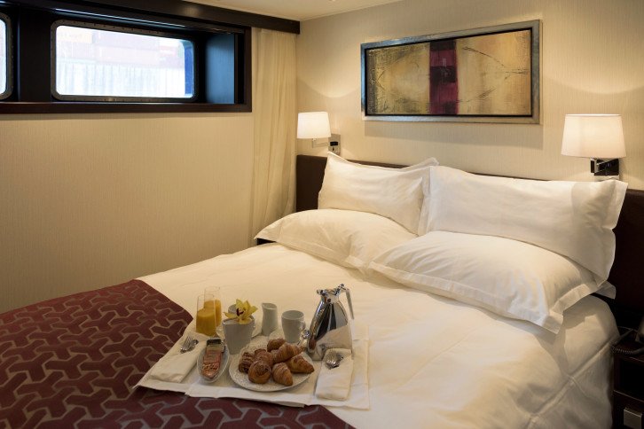 Avalon Deluxe Stateroom
