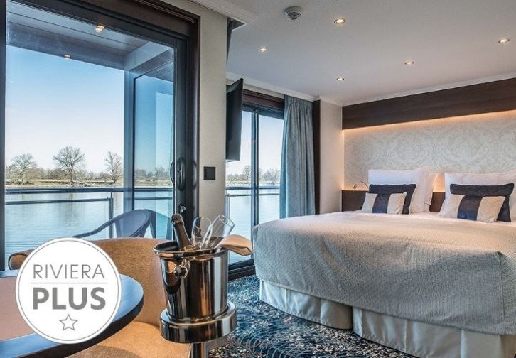 Deluxe Balcony Suite