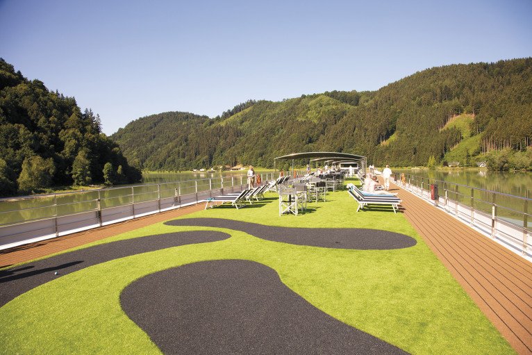 Games Area and Golf Putting Green