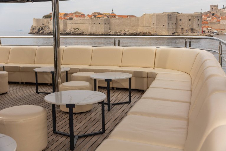 Outdoor Lounge