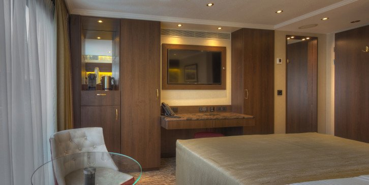 Standard Suite - Diamond Deck