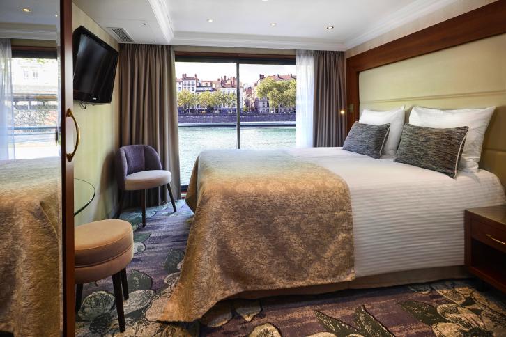 Superior Stern Suite - Diamond Deck