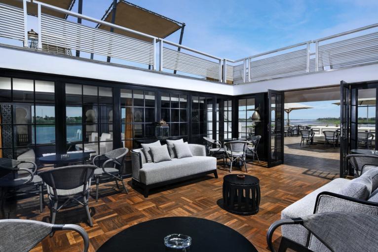 Lounge/Bar on MS Movenpick Darakum