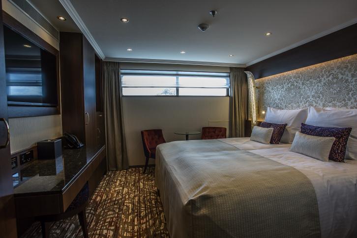 Standard Suite - The Emerald (Lower) Deck