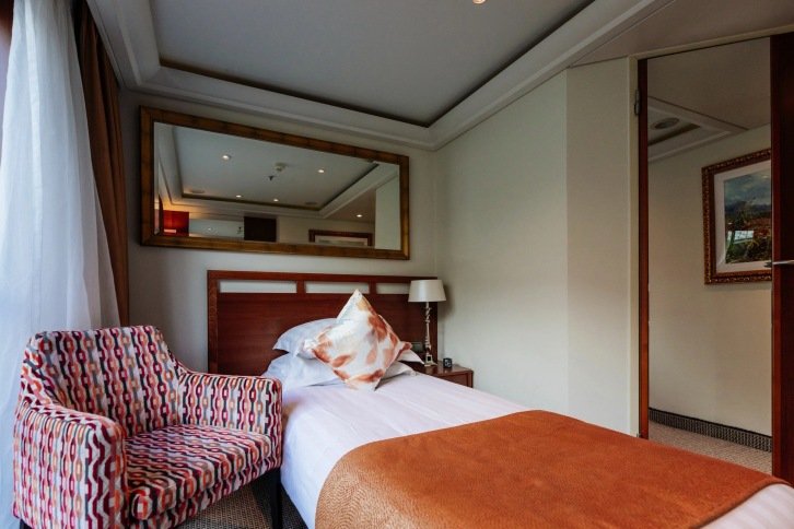 Single Cabin on AmaCello