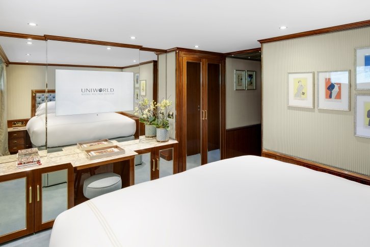 Classic cabin on S.S. Joie de Vivre