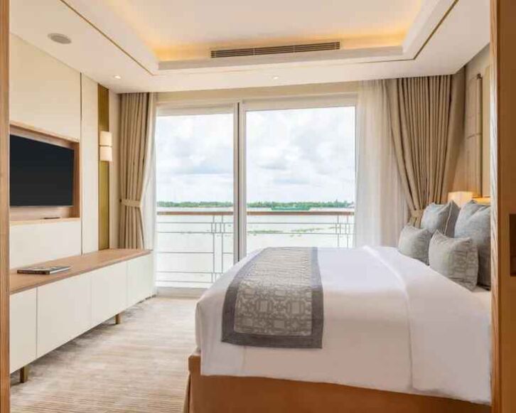 Explorer Suite on Viking Tonle