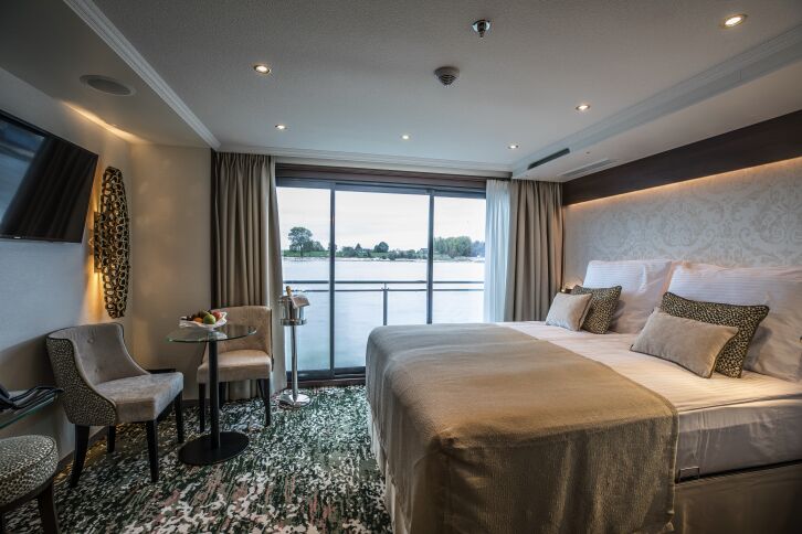 Stern Superior Suite - Diamond Deck on MS William Wordsworth
