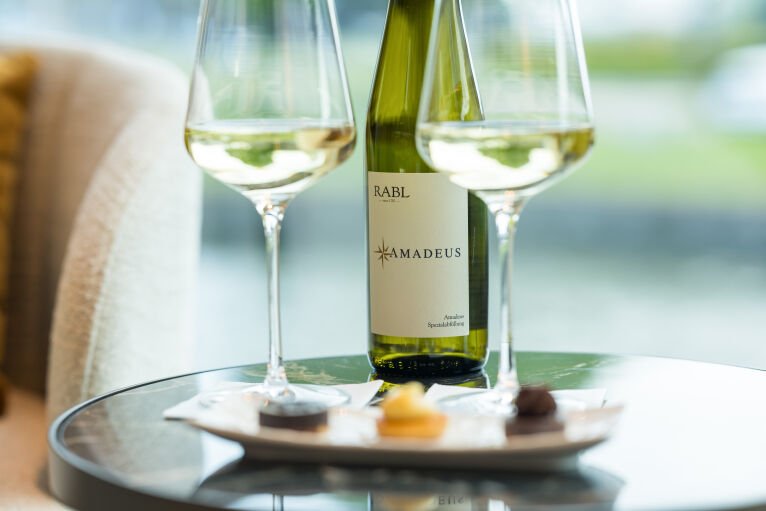 Hand-Selected Wines on AMADEUS Nova